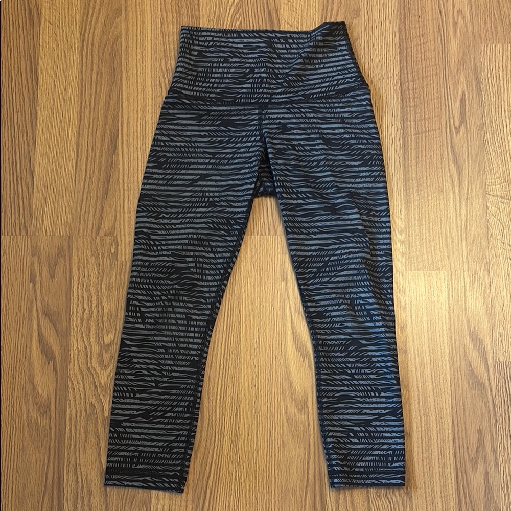 Lululemon cropped leggings